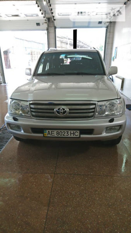 Toyota Land Cruiser 1999  випуску Дніпро з двигуном 4.2 л дизель позашляховик автомат за 15300 долл. 