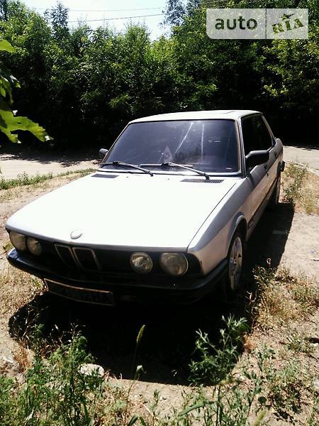 BMW 520 1985  випуску Запоріжжя з двигуном 2 л газ седан механіка за 1800 долл. 
