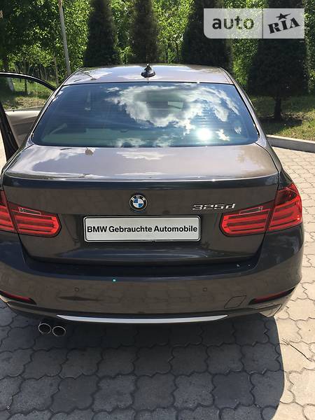 BMW 320 2013  випуску Дніпро з двигуном 2 л дизель седан автомат за 21000 долл. 