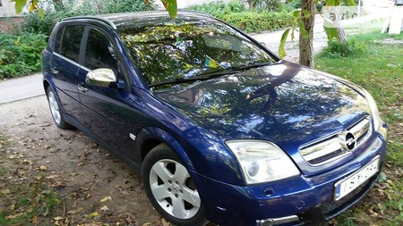 Opel Signum 2004  випуску Ужгород з двигуном 2.2 л бензин хэтчбек механіка за 2999 долл. 