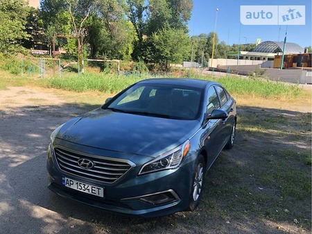 Hyundai Sonata 2016  випуску Запоріжжя з двигуном 2.4 л бензин седан автомат за 12500 долл. 