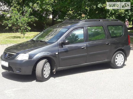 Dacia Logan MCV 2007  випуску Київ з двигуном 1.6 л газ універсал механіка за 6147 долл. 