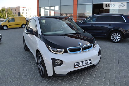 BMW i3 2015  випуску Львів з двигуном 0 л електро хэтчбек автомат за 21900 долл. 
