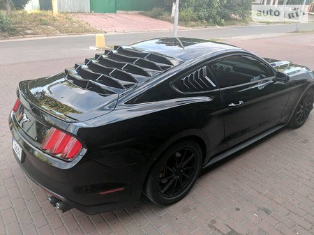 Ford Mustang 2015  випуску Київ з двигуном 2.3 л бензин купе автомат за 29999 долл. 