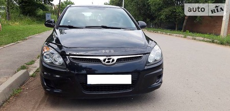 Hyundai i30 2010  випуску Вінниця з двигуном 1.6 л дизель хэтчбек механіка за 7700 долл. 