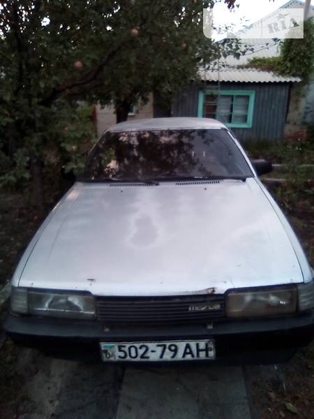 Mazda 626 1984  випуску Донецьк з двигуном 1.6 л  хэтчбек механіка за 1300 долл. 