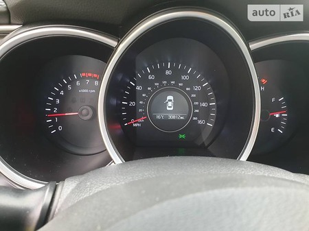 KIA Optima 2015  випуску Черкаси з двигуном 2.4 л бензин седан автомат за 13300 долл. 
