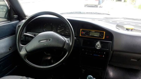 Toyota Carina 1988  випуску Івано-Франківськ з двигуном 2 л дизель седан механіка за 1300 долл. 
