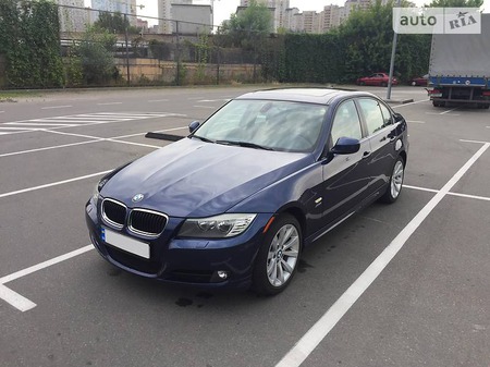 BMW 328 2010  випуску Київ з двигуном 3 л бензин седан автомат за 13700 долл. 