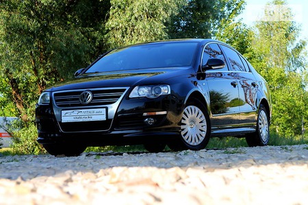 Volkswagen Passat 2010  випуску Львів з двигуном 2 л дизель седан механіка за 10499 долл. 