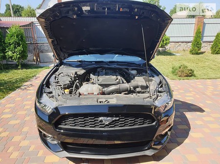 Ford Mustang 2017  випуску Київ з двигуном 2.3 л бензин купе механіка за 23700 долл. 