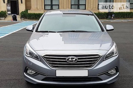 Hyundai Sonata 2015  випуску Дніпро з двигуном 2 л бензин седан автомат за 11500 долл. 