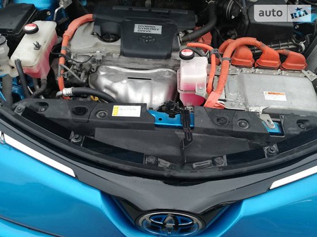 Toyota RAV 4 2016  випуску Львів з двигуном 2.5 л гібрид позашляховик автомат за 24950 долл. 