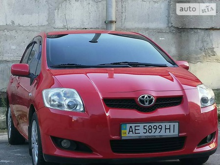 Toyota Auris 2009  випуску Дніпро з двигуном 1.6 л бензин хэтчбек автомат за 6999 долл. 