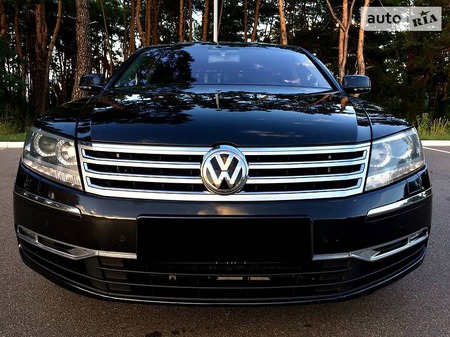 Volkswagen Phaeton 2012  випуску Київ з двигуном 3 л дизель седан автомат за 23000 долл. 
