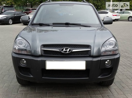 Hyundai Tucson 2011  випуску Дніпро з двигуном 2 л газ позашляховик автомат за 10550 долл. 