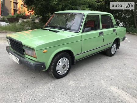 Lada 2107 1986  випуску Львів з двигуном 1.5 л бензин седан механіка за 799 долл. 