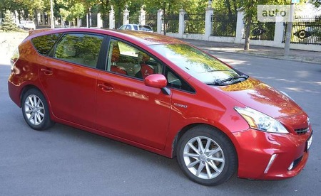 Toyota Prius 2013  випуску Дніпро з двигуном 1.8 л бензин універсал автомат за 14500 долл. 