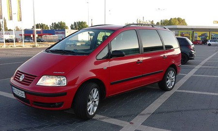 Volkswagen Sharan 2001  випуску Тернопіль з двигуном 1.9 л дизель мінівен механіка за 6600 долл. 