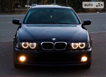 BMW 525 1998  випуску Харків з двигуном 2.5 л бензин седан автомат за 7000 долл. 