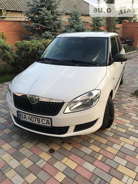 Skoda Fabia 2011  випуску Кропивницький з двигуном 0 л бензин хэтчбек механіка за 6400 долл. 