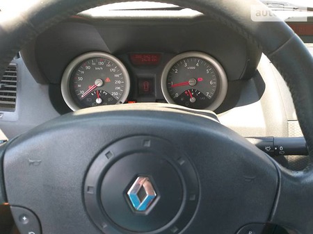 Renault Megane 2002  випуску Харків з двигуном 1.9 л дизель купе механіка за 750 долл. 