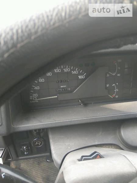 Mazda E 2200 1993  випуску Київ з двигуном 2.2 л дизель мінівен механіка за 2150 долл. 
