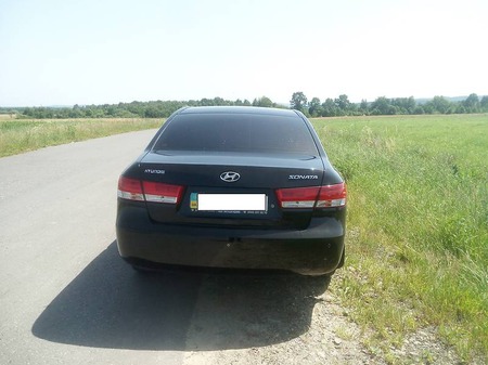 Hyundai Sonata 2007  випуску Львів з двигуном 2 л газ седан автомат за 7600 долл. 