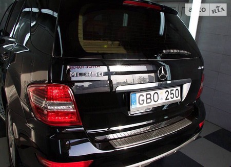 Mercedes-Benz ML 350 2010  випуску Київ з двигуном 3.5 л газ позашляховик автомат за 17000 долл. 