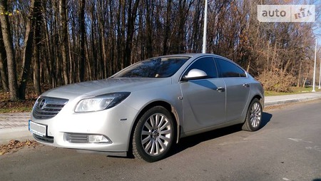 Opel Insignia 2011  випуску Чернігів з двигуном 2 л бензин седан автомат за 10950 долл. 
