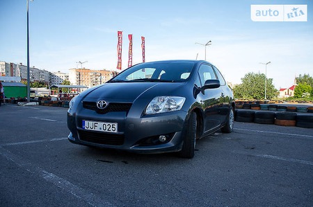 Toyota Auris 2007  випуску Чернівці з двигуном 2 л дизель хэтчбек механіка за 8900 долл. 