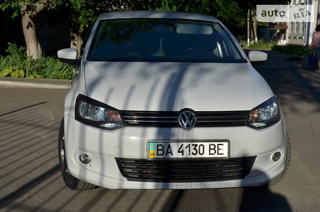 Volkswagen Polo 2013  випуску Кропивницький з двигуном 1.6 л газ седан механіка за 10700 долл. 