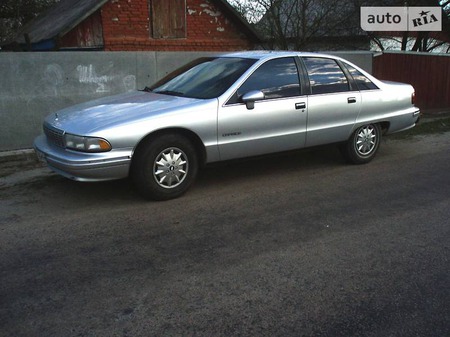 Chevrolet Caprice 1991  випуску Київ з двигуном 5 л бензин седан автомат за 10000 долл. 