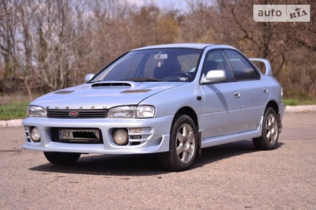 Subaru Impreza 1999  випуску Харків з двигуном 1.6 л газ седан механіка за 3900 долл. 