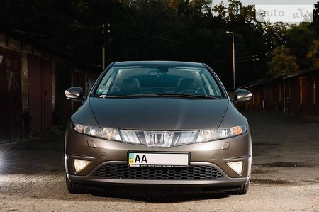 Honda Civic 2008  випуску Київ з двигуном 1.8 л бензин хэтчбек автомат за 9000 долл. 