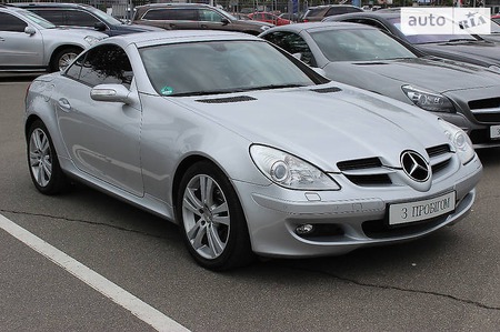 Mercedes-Benz SLK 200 2007  випуску Київ з двигуном 2 л бензин кабріолет автомат за 13000 долл. 