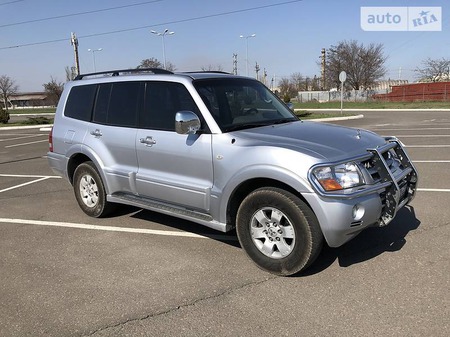 Mitsubishi Pajero 2007  випуску Донецьк з двигуном 3 л газ позашляховик автомат за 11400 долл. 