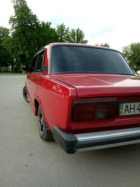Lada 2105 1982  випуску Донецьк з двигуном 1.6 л газ седан механіка за 1800 долл. 