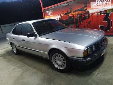 BMW 525 1989  випуску Львів з двигуном 2.5 л газ седан механіка за 1900 долл. 