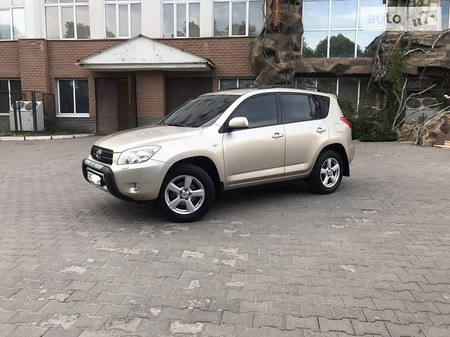 Toyota RAV 4 2007  випуску Харків з двигуном 2 л бензин позашляховик автомат за 12500 долл. 