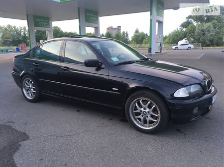 BMW 330 2000  випуску Чернігів з двигуном 3 л дизель седан механіка за 2600 долл. 