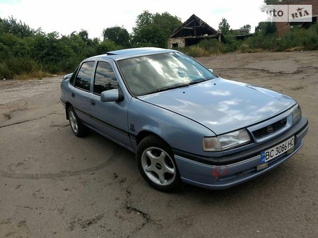 Opel Vectra 1990  випуску Львів з двигуном 2 л газ седан механіка за 2400 долл. 