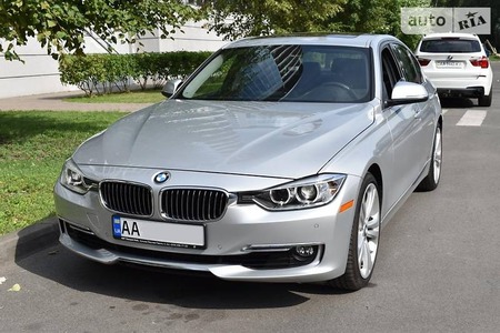 BMW 335 2014  випуску Київ з двигуном 3 л бензин седан автомат за 21800 долл. 