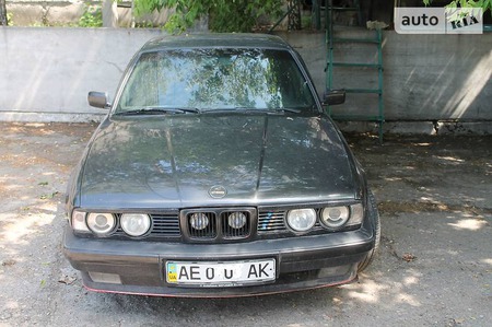 BMW 525 1993  випуску Дніпро з двигуном 2.5 л бензин седан автомат за 3600 долл. 
