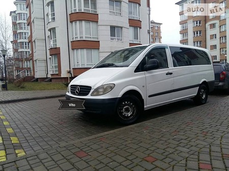 Mercedes-Benz Vito 2004  випуску Івано-Франківськ з двигуном 2.2 л дизель мінівен механіка за 7200 долл. 