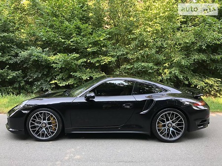 Porsche 911 2015  випуску Київ з двигуном 3.8 л бензин купе автомат за 155000 долл. 