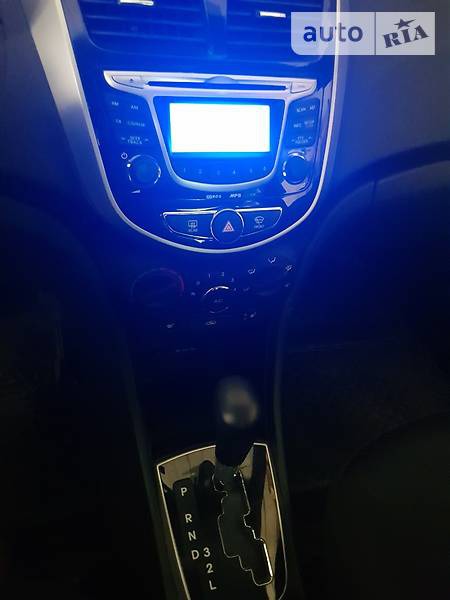 Hyundai Accent 2012  випуску Черкаси з двигуном 1.4 л бензин седан автомат за 10000 долл. 