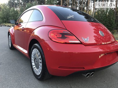 Volkswagen New Beetle 2013  випуску Київ з двигуном 2.5 л бензин купе автомат за 13700 долл. 
