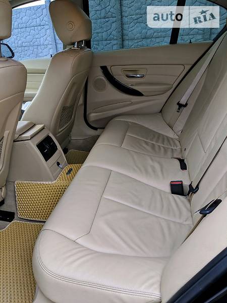 BMW 320 2012  випуску Кропивницький з двигуном 2 л бензин седан автомат за 20500 долл. 