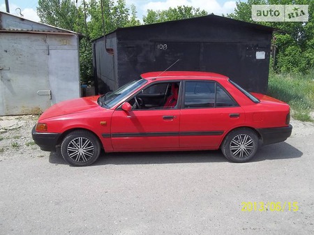 Mazda 323 1990  випуску Донецьк з двигуном 1.7 л дизель седан механіка за 2600 долл. 